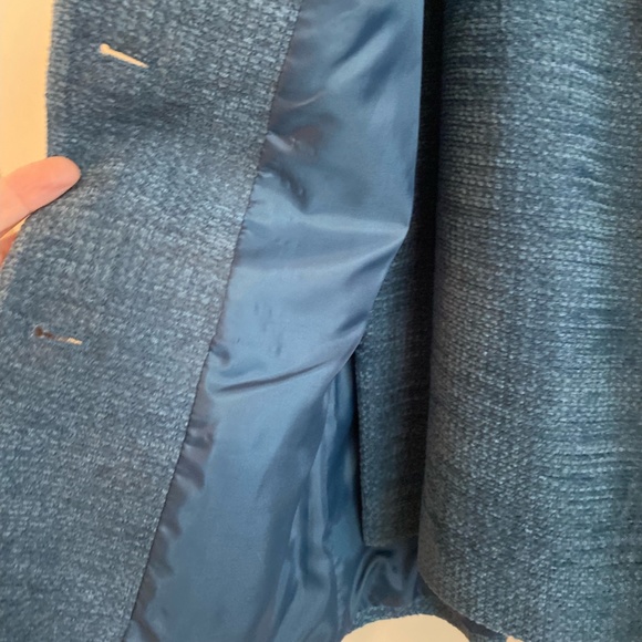Travis Ayers, Size 8, Blue Skirt Suit, 100% Acrylic, 2 Silver Buttons & 1 pin - Picture 4 of 13